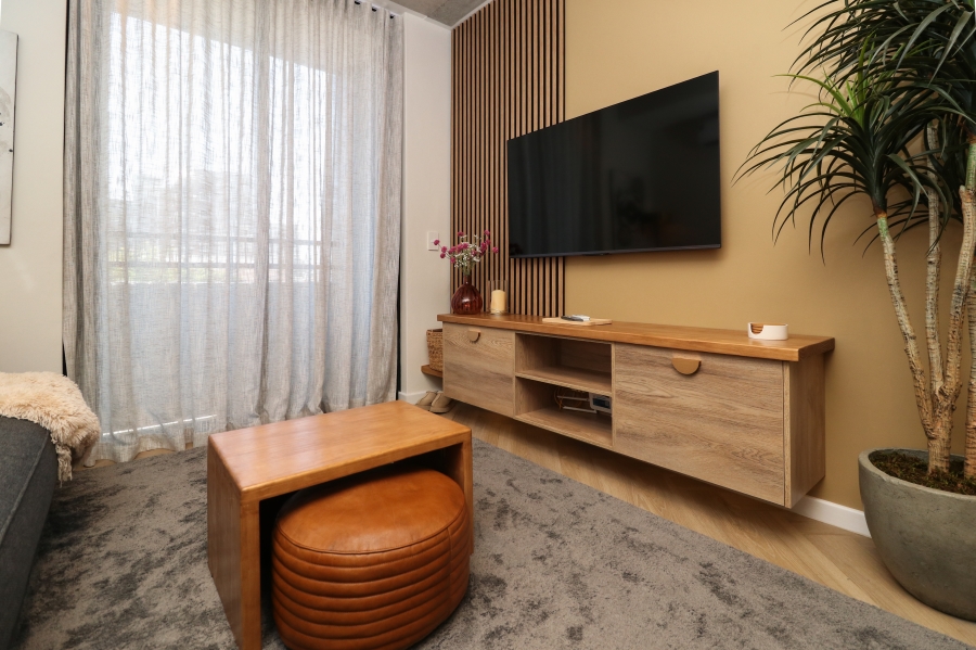 1 Bedroom Property for Sale in Sea Point Western Cape